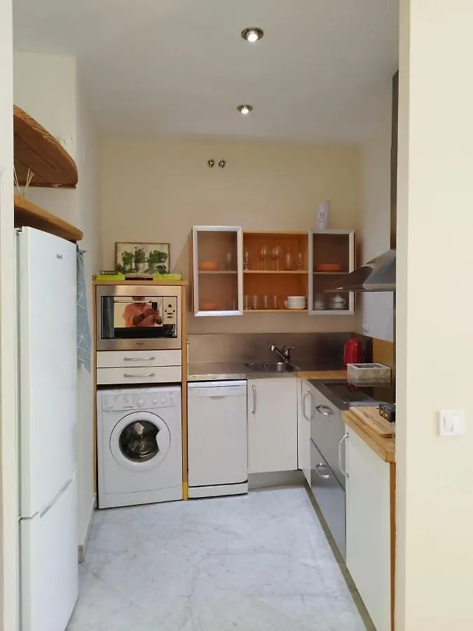 Suite Apartament Cathedral Sevilla 0*,